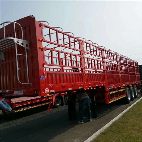 重型倉柵式半掛車