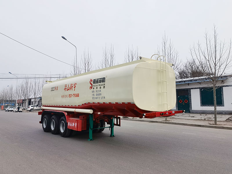 普通液體運(yùn)輸半掛車生產(chǎn)